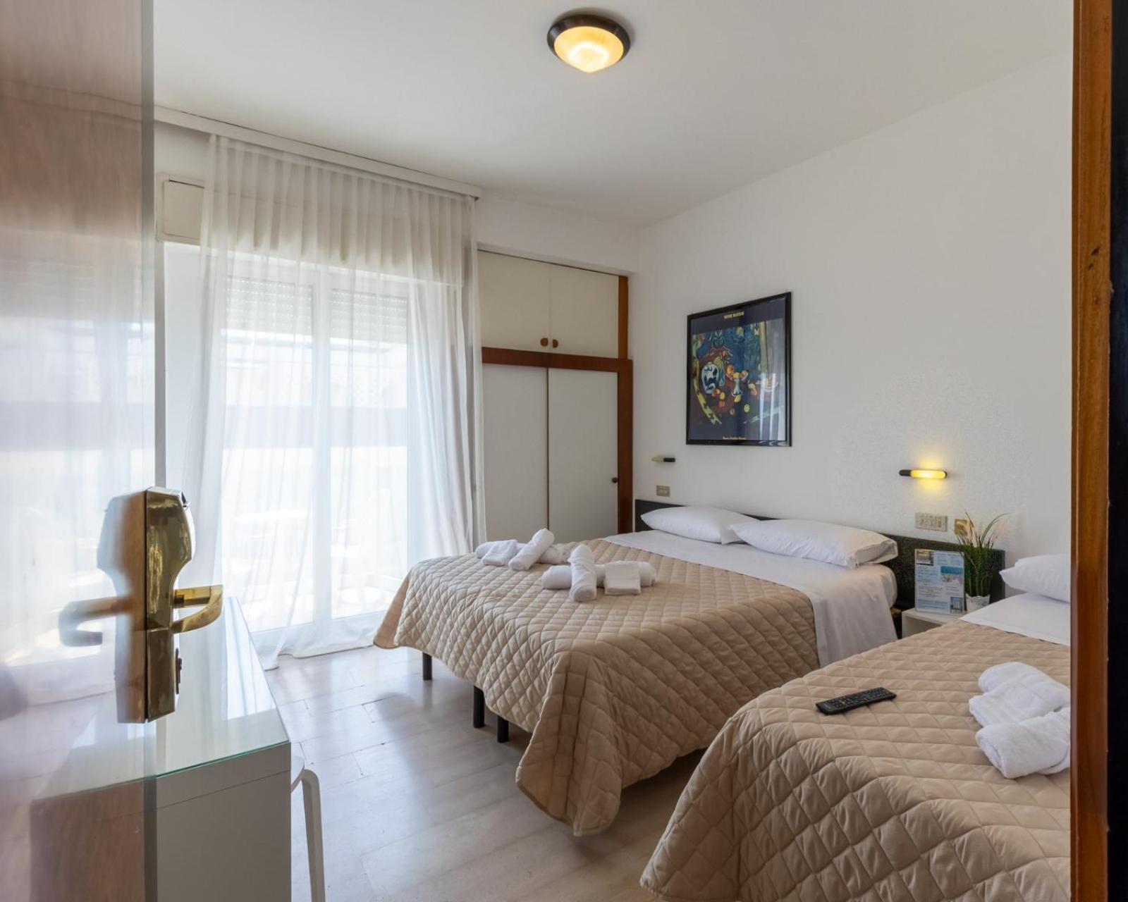 Grand Meeting Hotel Римини Экстерьер фото
